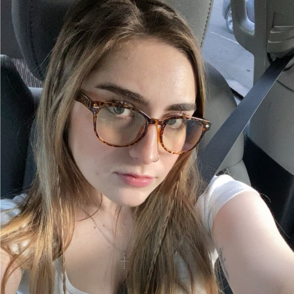 bellabarnes1102